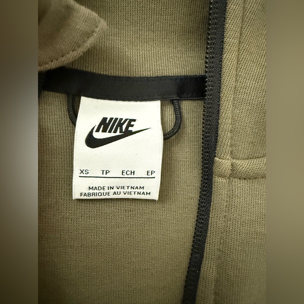 Nike Women’s Sportswear Tech Fleece Essential Full Zip Hoodie in Olive Green - Picture 5 of 13